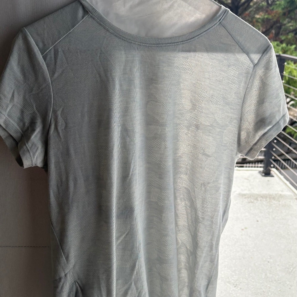 Breathable shirt mountain hardwear